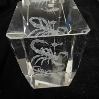 🦂 3D Glasquader mit Skorpion-Lasergravur