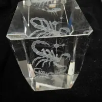 🦂 3D Glasquader mit Skorpion-Lasergravur
