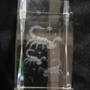 🦂 3D Glasquader mit Skorpion-Lasergravur