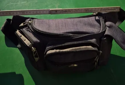 Swiss Digital Bauchtasche – Schwarz – Robustes Polyester – Seltenes Einzelstück