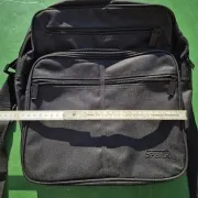 Spear Umhängetasche / Arbeitstasche – Schwarz – 16L Robust